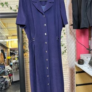 Classic Short-Sleeve Button-Front Dress in Deep Purple